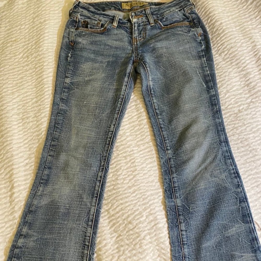 Hint Jeans